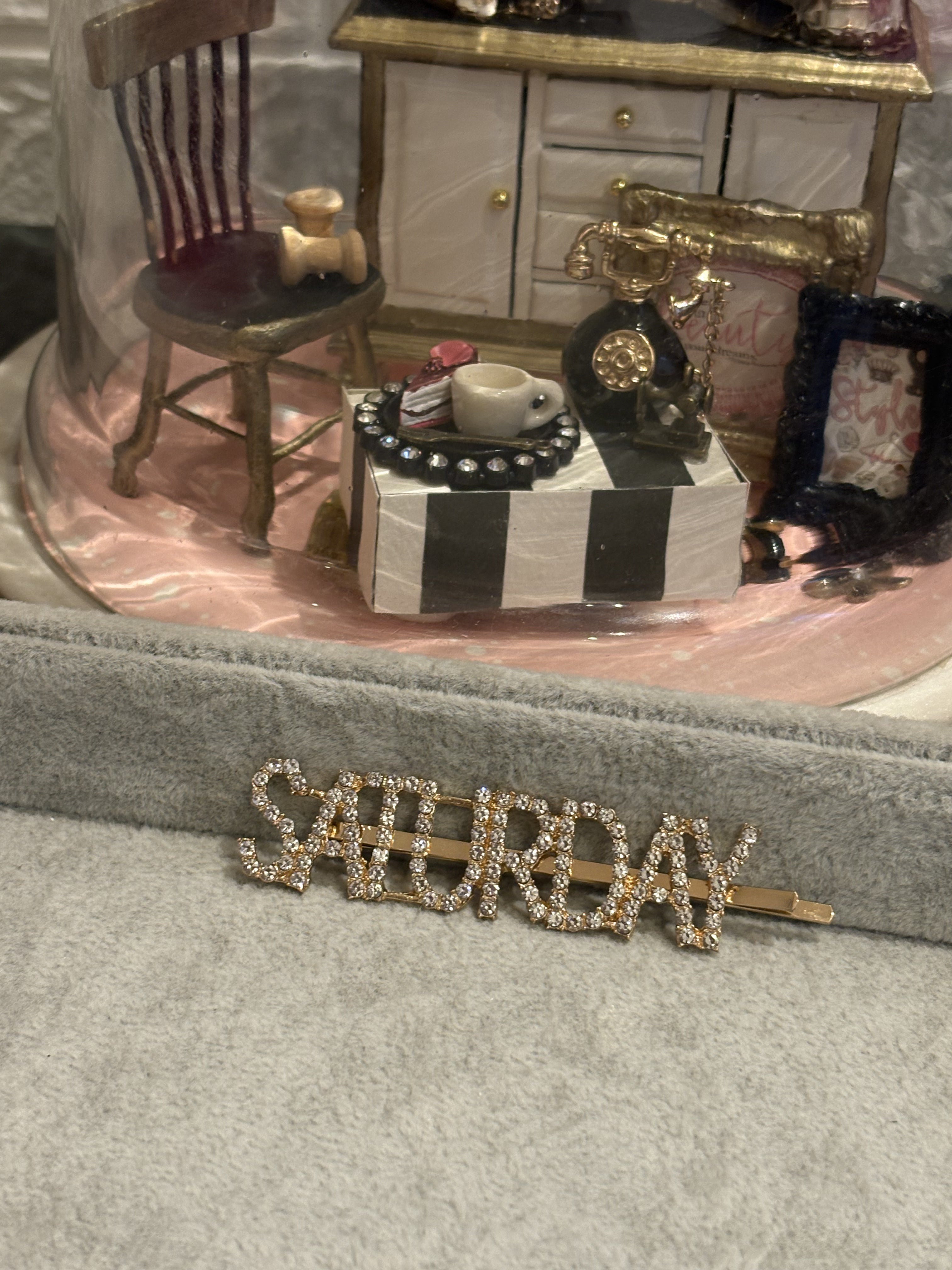 Saturday Hair Pin