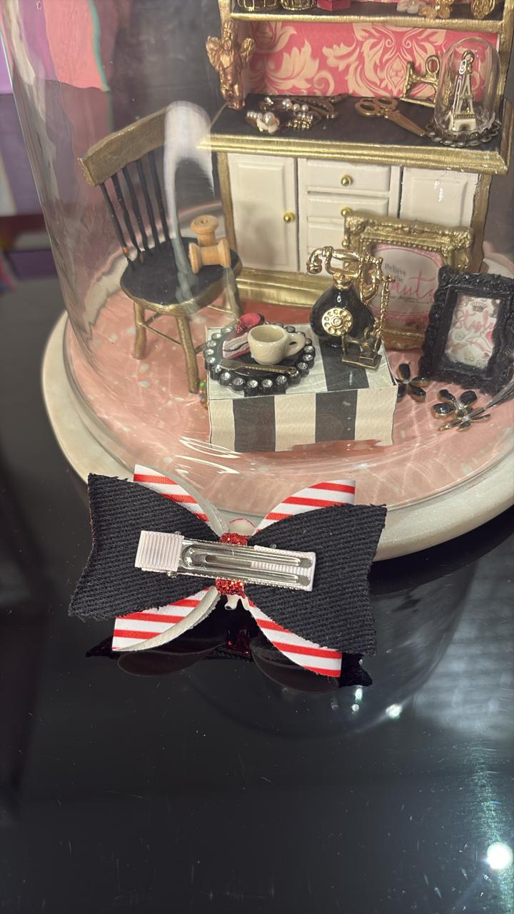 Santa Sweet Hair Bow